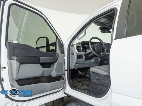 Used 2024 Ford F250 XL w/ STX Appearance Package AWD/4WD image 9