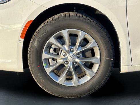 New 2026 Chrysler Pacifica Select image 27