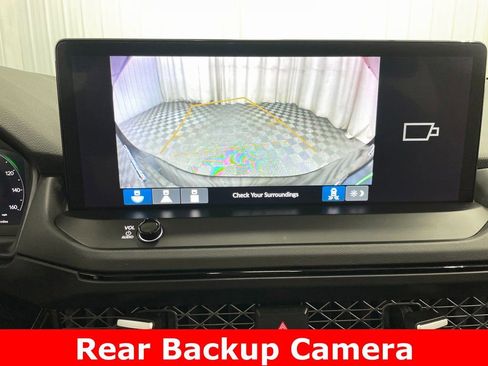 Used 2023 Honda Accord Sport image 4