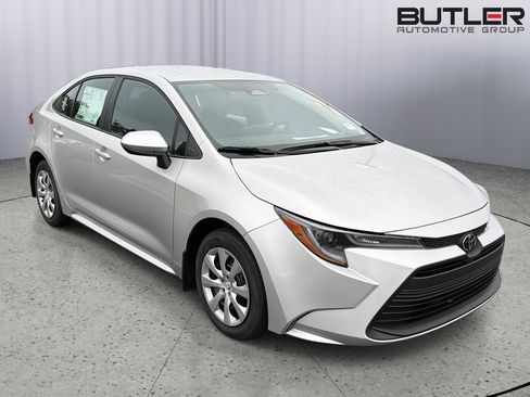 New 2026 Toyota Corolla LE FWD image 8