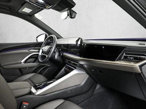 Certified 2025 Audi Q5 Premium w/ Convenience Package image 23