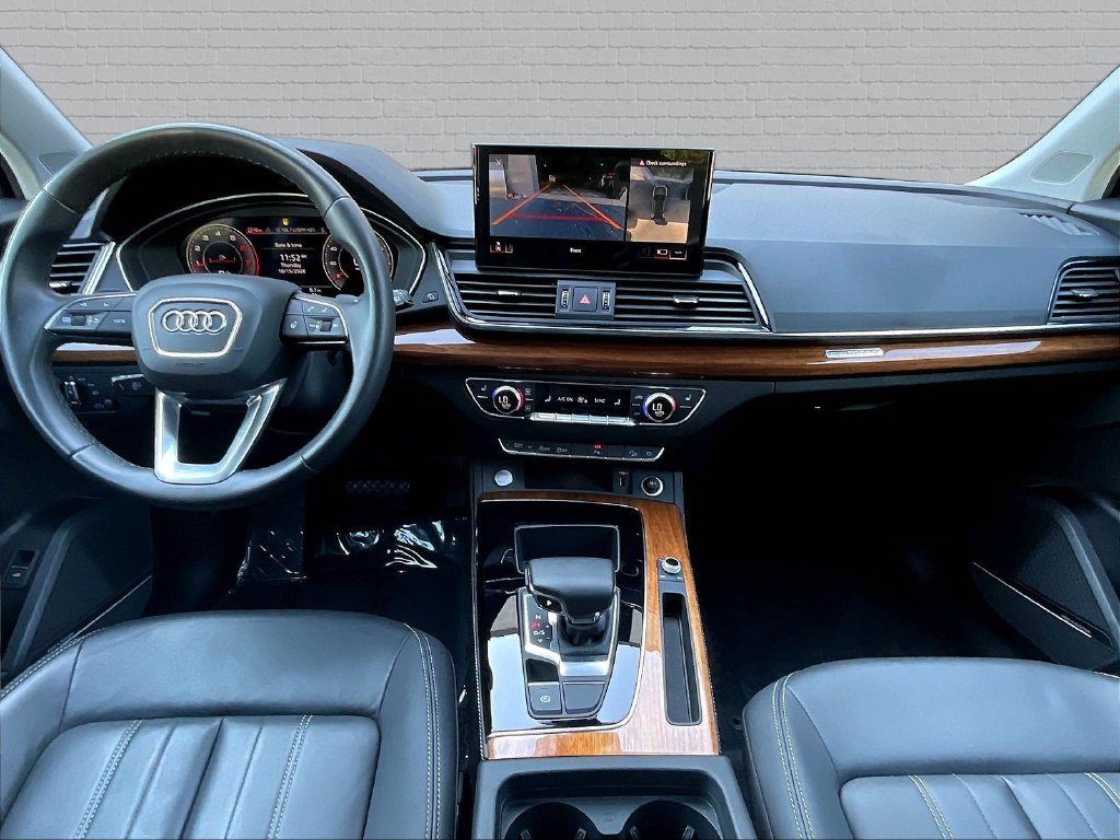Used 2023 Audi Q5 2.0T Premium Plus w/ Premium Plus Package AWD/4WD image 7