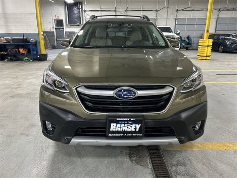 Certified 2021 Subaru Outback Limited image 3