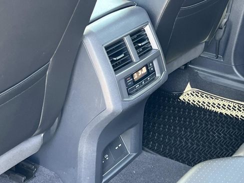 Certified 2023 Volkswagen Atlas SE w/ Black Wheel Package FWD image 21