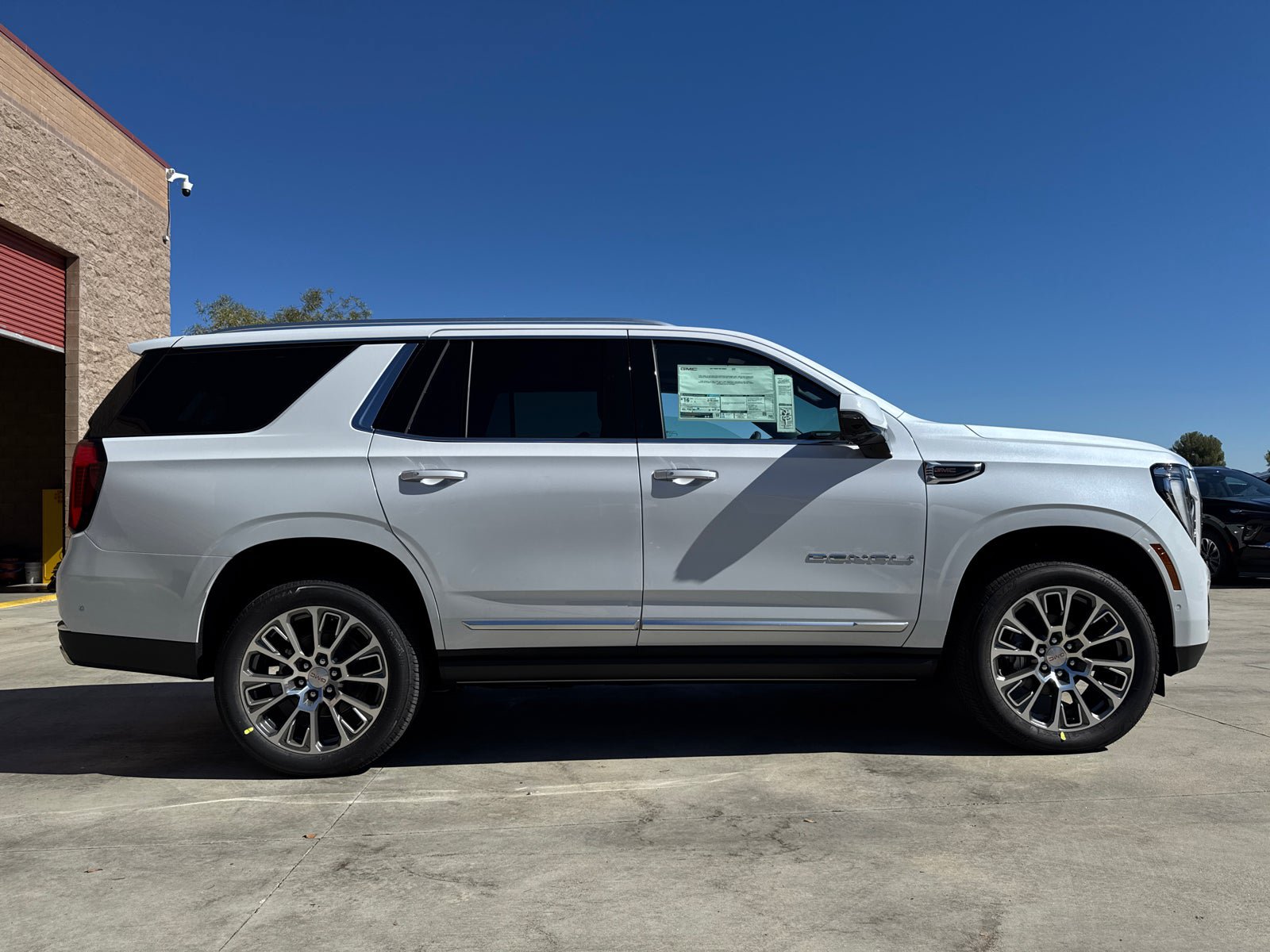 New 2027 GMC Yukon Denali w/ Denali Reserve Package AWD/4WD image 7