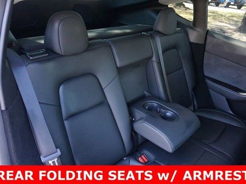 Used 2024 Tesla Model Y Performance image 11