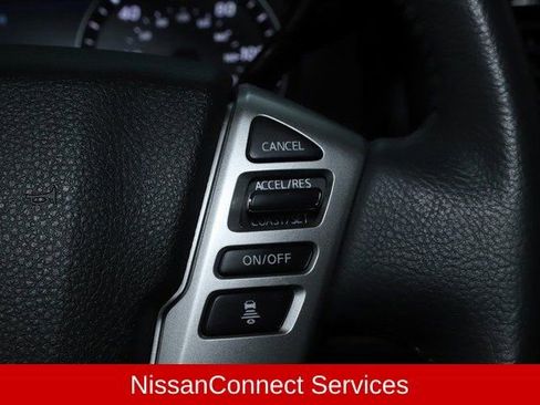 Used 2024 Nissan Titan SV w/ SV Convenience Package image 24