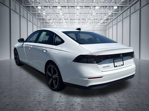 Used 2026 Honda Accord SE image 3