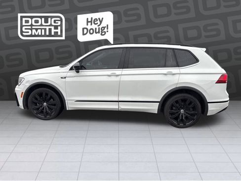 Used 2020 Volkswagen Tiguan SE R-Line FWD image 1