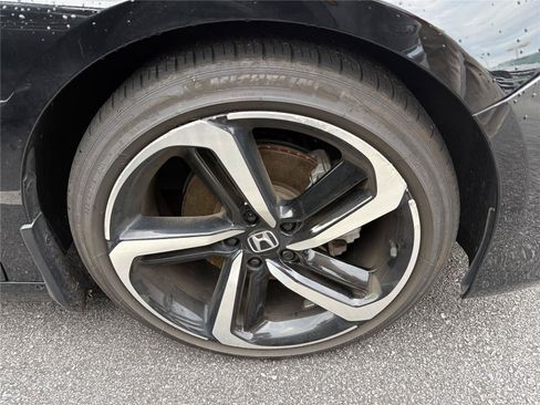 Used 2019 Honda Accord Sport image 8