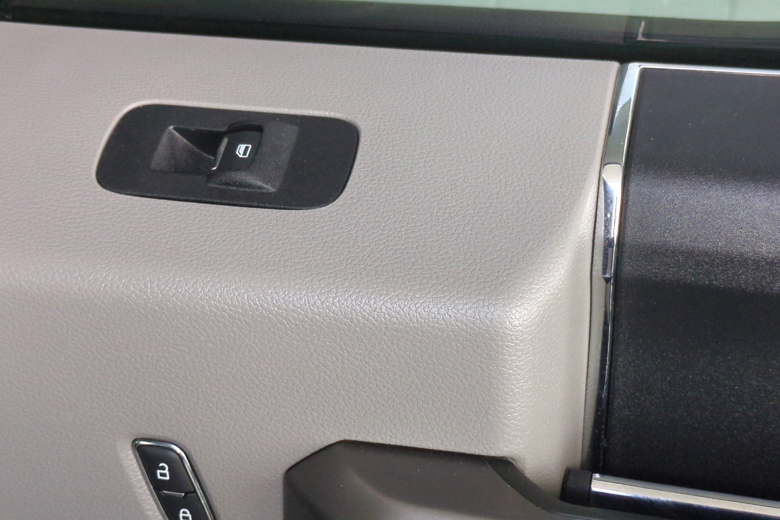 Used 2020 Ford F250 XLT w/ XLT Value Package AWD/4WD image 21