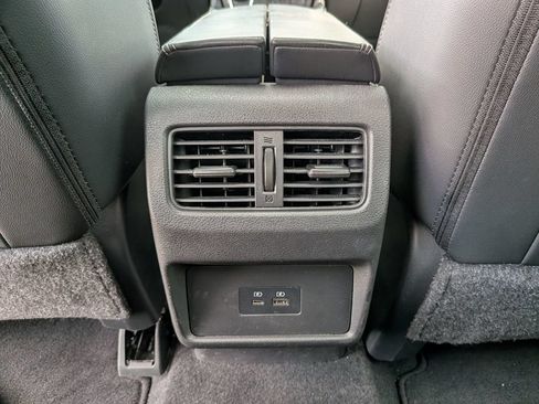 Used 2023 Nissan Rogue SL AWD/4WD image 35