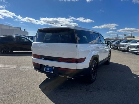 Used 2025 Hyundai Santa Fe SE AWD/4WD image 5