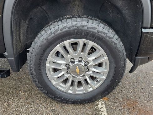 Certified 2023 Chevrolet Silverado 2500 High Country w/ Z71 Off-Road Package image 21