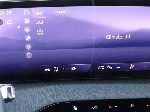 Used 2025 Buick Enclave Preferred image 25