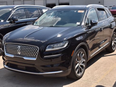 Used 2023 Lincoln Nautilus Reserve w/ Equipment Group 201A AWD/4WD image 2