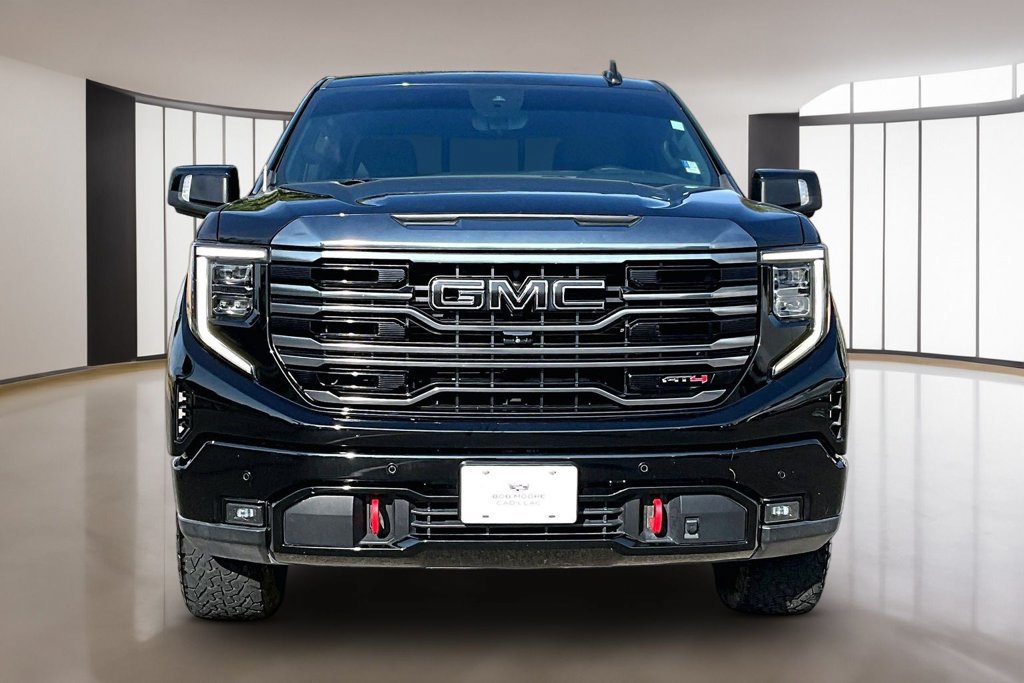 Used 2022 GMC Sierra 1500 AT4 w/ AT4 Premium Package AWD/4WD image 3