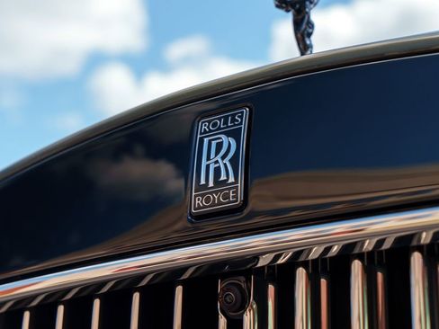 Used 2025 Rolls-Royce Cullinan Black Badge AWD/4WD image 23