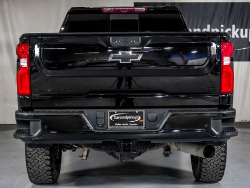 Used 2022 Chevrolet Silverado 2500 LTZ w/ LTZ Plus Package image 9