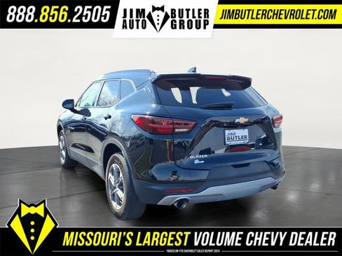 Used 2024 Chevrolet Blazer LT w/ Convenience Package FWD image 2