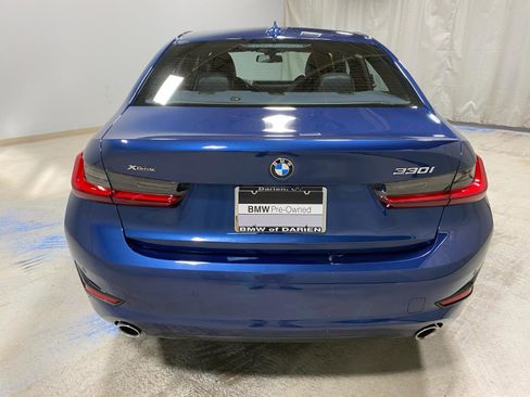 Used 2022 BMW 330i xDrive Sedan w/ Premium Package image 7