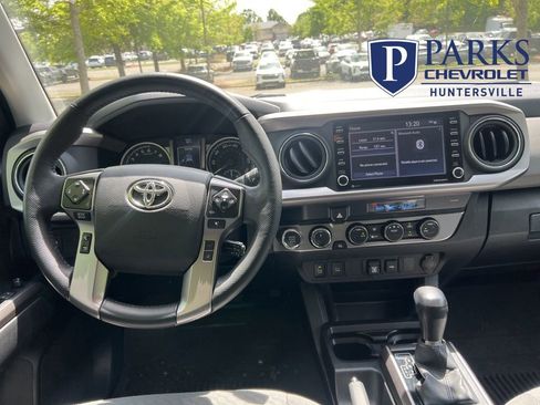 Used 2023 Toyota Tacoma SR5 w/ Technology Package image 15