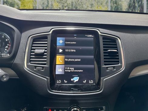 Used 2022 Volvo XC90 T5 Momentum AWD/4WD image 16