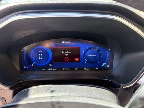 Used 2022 Ford Escape SEL w/ Technology Package image 17