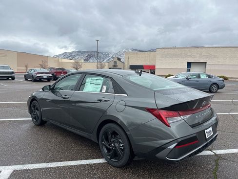 New 2026 Hyundai Elantra SEL Sport image 7