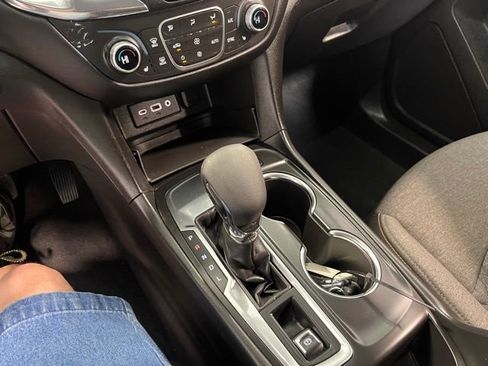 Used 2024 Chevrolet Equinox LT image 28