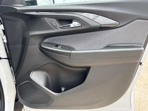 Used 2022 Chevrolet TrailBlazer LT w/ Convenience Package FWD image 13