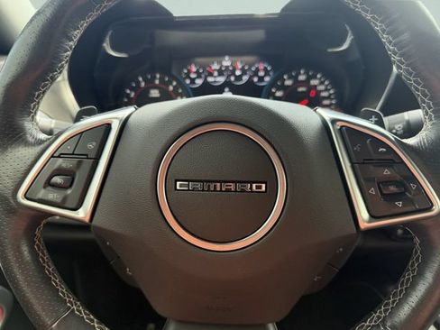 Used 2017 Chevrolet Camaro SS RWD image 31