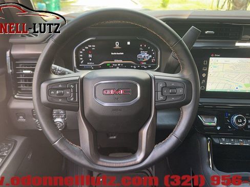 Used 2025 GMC Sierra 2500 AT4 w/ AT4 Premium Plus Package AWD/4WD image 17