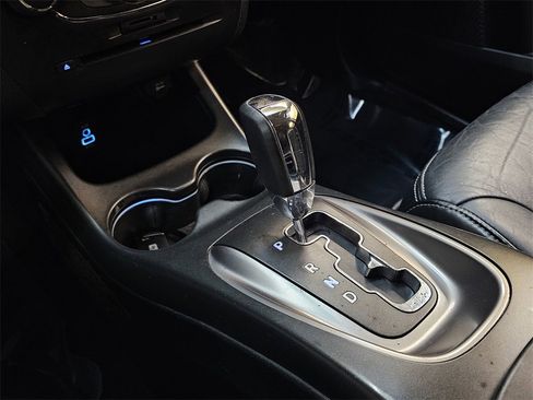 Used 2018 Dodge Journey Crossroad image 29