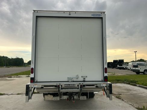 New 2027 Ford E-450 and Econoline 450 Super Duty w/ Power Equipment Group RWD image 5
