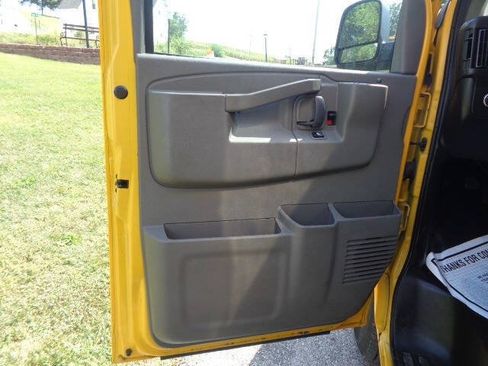 Used 2021 GMC Savana 3500 w/ Power Convenience Package RWD image 11