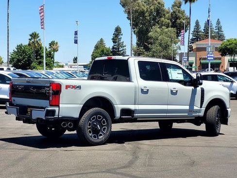 New 2025 Ford F250 Platinum image 3