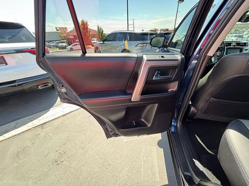 Used 2019 Toyota 4Runner SR5 Premium image 22