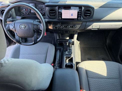 Used 2022 Toyota Tacoma SR AWD/4WD image 9