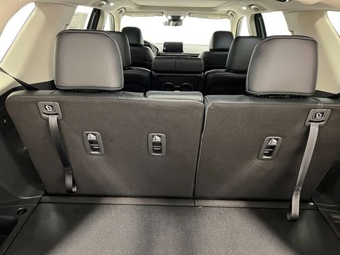 New 2025 Honda Pilot Touring image 29