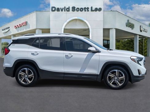 Used 2020 GMC Terrain SLT FWD image 4