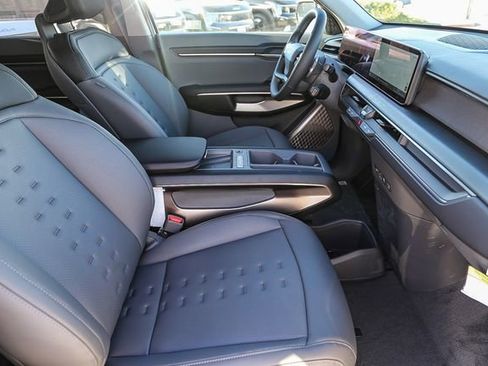 New 2026 Kia EV9 Wind image 18