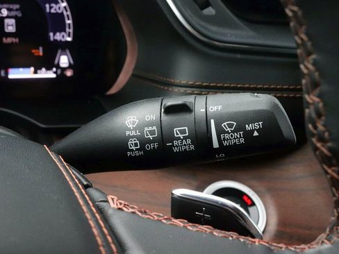 Used 2025 Jeep Grand Cherokee Summit image 25