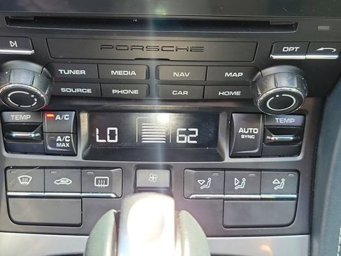 Used 2018 Porsche 718 Boxster GTS image 21