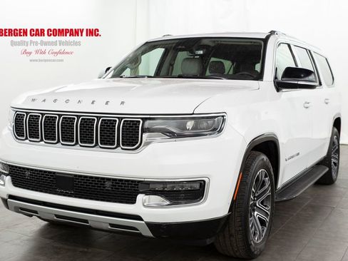 Used 2024 Jeep Wagoneer L Series II image 4