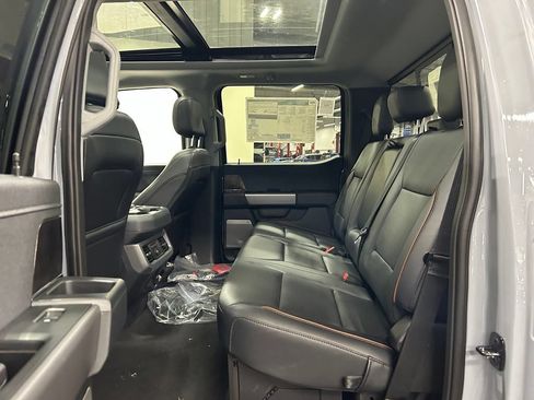 New 2027 Ford F250 Lariat w/ Black Appearance Package AWD/4WD image 31
