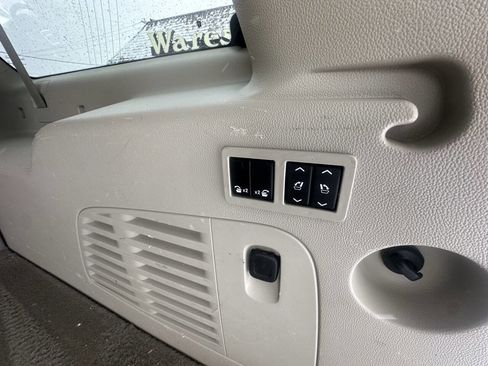 Used 2016 GMC Yukon XL Denali w/ Open Road Package image 5