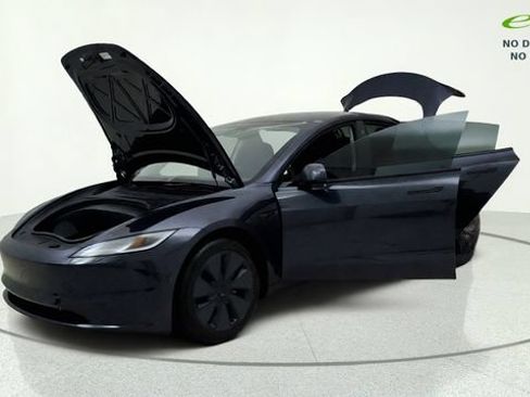 Used 2025 Tesla Model 3 Long Range AWD/4WD image 11