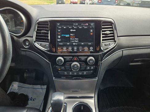 Used 2020 Jeep Grand Cherokee Limited image 21