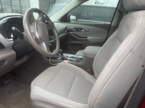 Used 2019 Chevrolet Traverse LT image 4